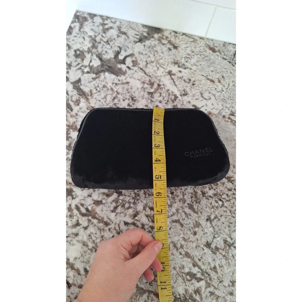 CHANEL Parfums Black Velvet Cosmetic Makeup‎ Bag